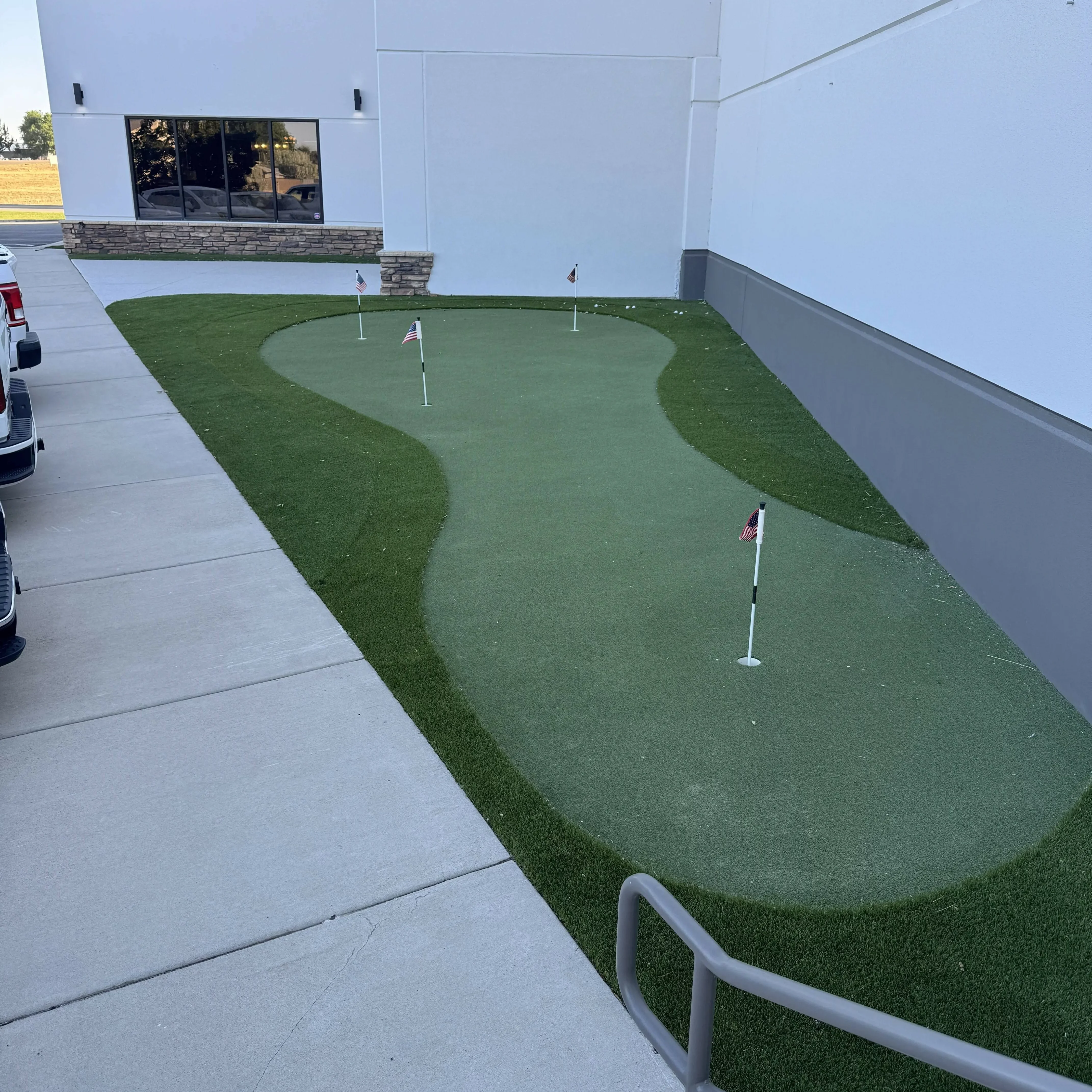 imgi_10_Nampa-Floors-Turf-putting-green-square