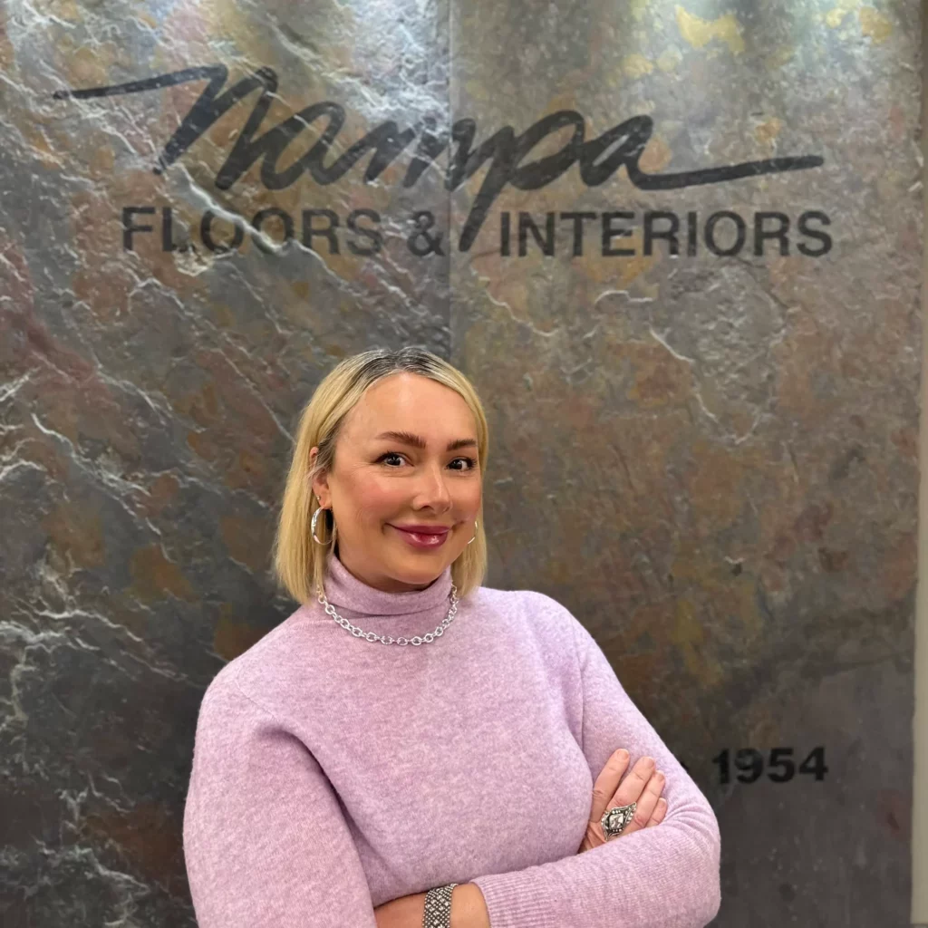 imgi_11_Alisa-Hartley-square